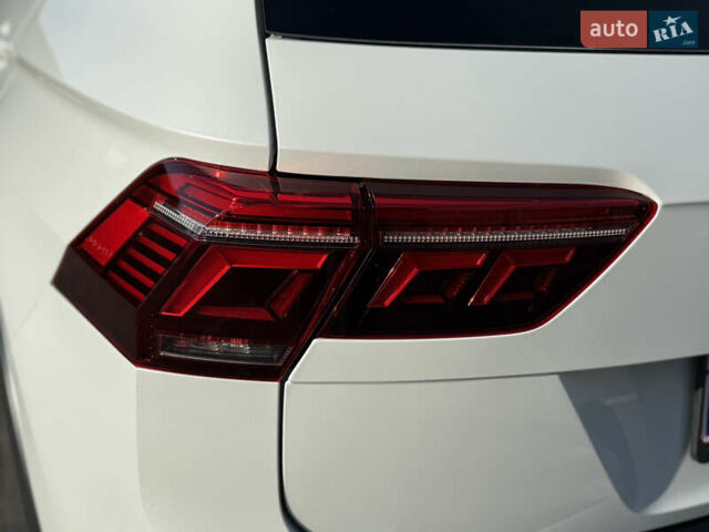 Белый Фольксваген Тигуан, объемом двигателя 1.97 л и пробегом 189 тыс. км за 36500 $, фото 32 на Automoto.ua