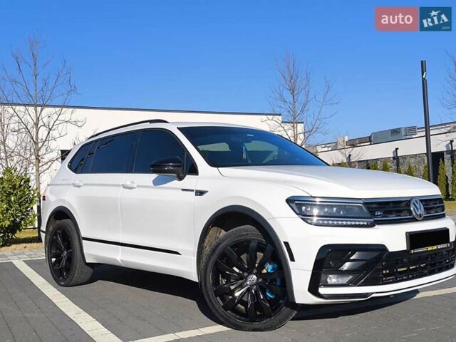 Білий Фольксваген Тігуан, об'ємом двигуна 2 л та пробігом 123 тис. км за 27500 $, фото 3 на Automoto.ua