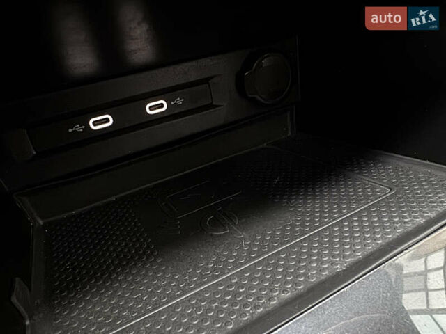 Білий Фольксваген Тігуан, об'ємом двигуна 2 л та пробігом 103 тис. км за 21000 $, фото 9 на Automoto.ua