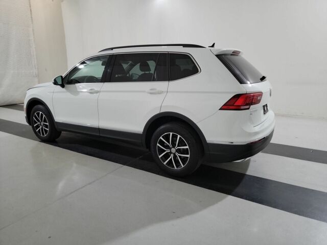 Белый Фольксваген Тигуан, объемом двигателя 2 л и пробегом 32 тыс. км за 18000 $, фото 1 на Automoto.ua