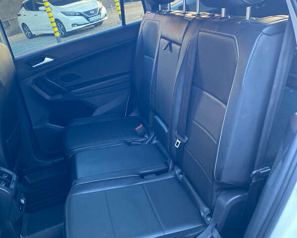 Білий Фольксваген Тігуан, об'ємом двигуна 2 л та пробігом 135 тис. км за 18800 $, фото 15 на Automoto.ua