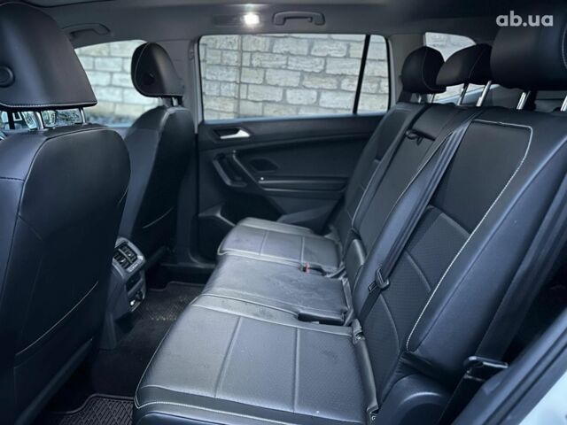 Белый Фольксваген Тигуан, объемом двигателя 2 л и пробегом 102 тыс. км за 21990 $, фото 12 на Automoto.ua