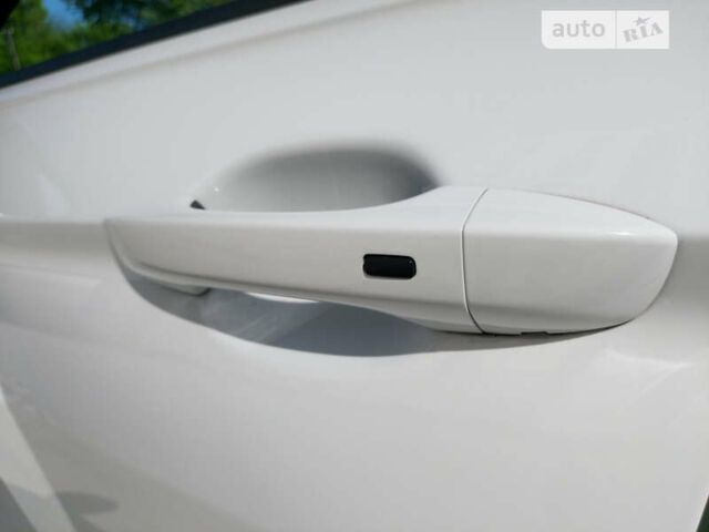 Белый Фольксваген Тигуан, объемом двигателя 1.98 л и пробегом 43 тыс. км за 27999 $, фото 7 на Automoto.ua