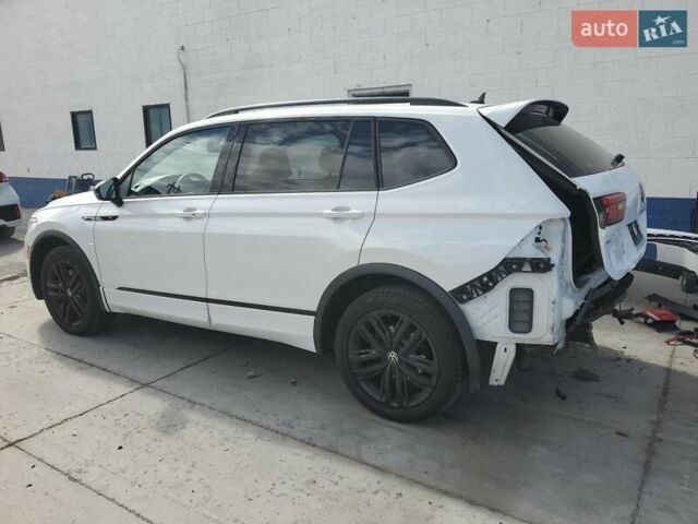 Белый Фольксваген Тигуан, объемом двигателя 2 л и пробегом 97 тыс. км за 20715 $, фото 1 на Automoto.ua