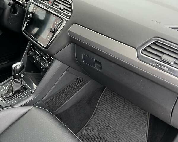 Білий Фольксваген Тігуан, об'ємом двигуна 1.98 л та пробігом 113 тис. км за 25500 $, фото 72 на Automoto.ua