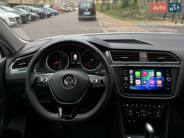 Білий Фольксваген Тігуан, об'ємом двигуна 2 л та пробігом 103 тис. км за 21000 $, фото 20 на Automoto.ua