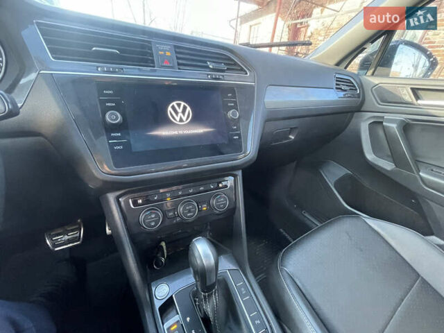 Белый Фольксваген Тигуан, объемом двигателя 1.98 л и пробегом 115 тыс. км за 13000 $, фото 9 на Automoto.ua