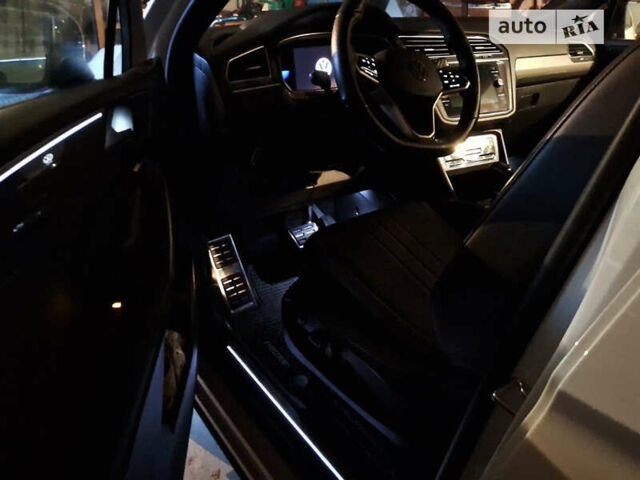 Белый Фольксваген Тигуан, объемом двигателя 1.98 л и пробегом 43 тыс. км за 27999 $, фото 14 на Automoto.ua