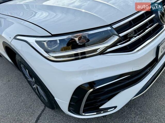 Белый Фольксваген Тигуан, объемом двигателя 1.98 л и пробегом 55 тыс. км за 21800 $, фото 6 на Automoto.ua