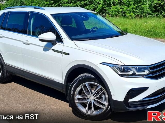 Білий Фольксваген Тігуан, об'ємом двигуна 2 л та пробігом 28 тис. км за 37700 $, фото 2 на Automoto.ua