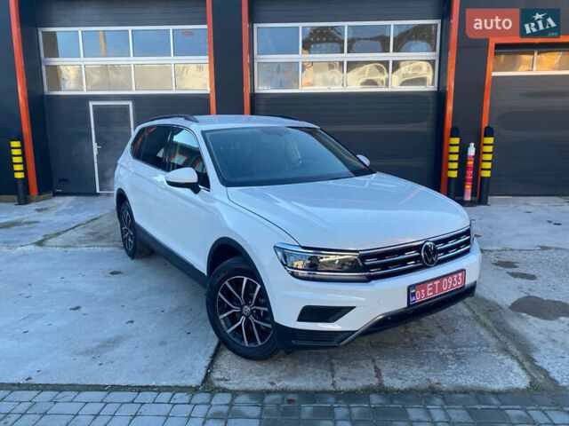 Білий Фольксваген Тігуан, об'ємом двигуна 2 л та пробігом 135 тис. км за 18800 $, фото 1 на Automoto.ua