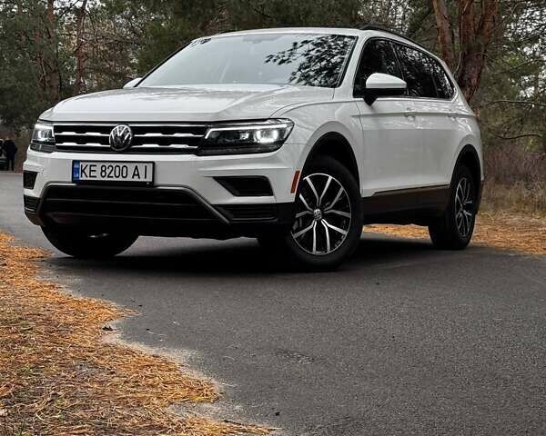 Білий Фольксваген Тігуан, об'ємом двигуна 2 л та пробігом 125 тис. км за 20000 $, фото 11 на Automoto.ua