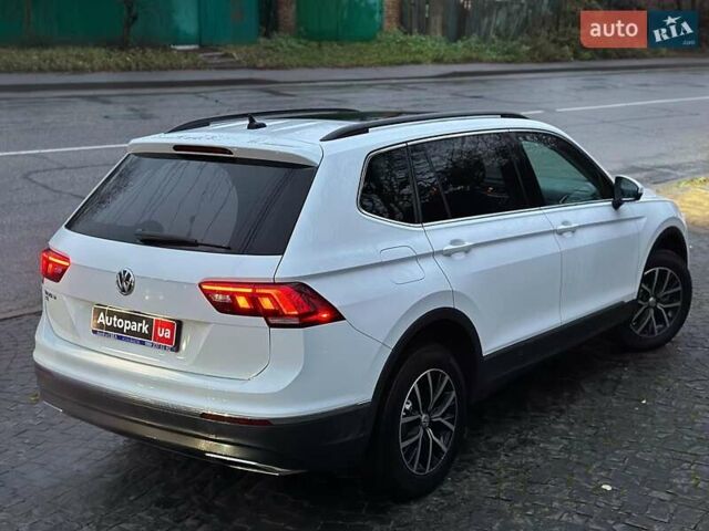 Белый Фольксваген Тигуан, объемом двигателя 2 л и пробегом 102 тыс. км за 21990 $, фото 8 на Automoto.ua