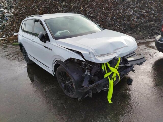 Белый Фольксваген Тигуан, объемом двигателя 2 л и пробегом 73 тыс. км за 13500 $, фото 11 на Automoto.ua