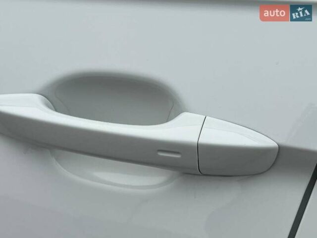 Білий Фольксваген Тігуан, об'ємом двигуна 1.98 л та пробігом 48 тис. км за 39000 $, фото 23 на Automoto.ua