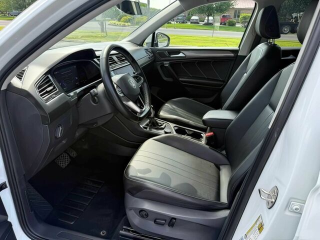 Белый Фольксваген Тигуан, объемом двигателя 2 л и пробегом 25 тыс. км за 17300 $, фото 7 на Automoto.ua