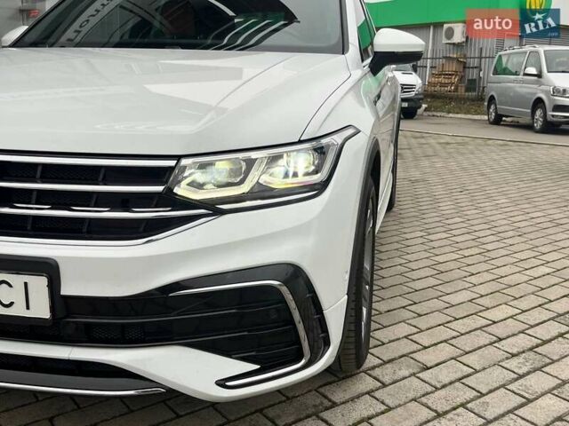 Білий Фольксваген Тігуан, об'ємом двигуна 1.98 л та пробігом 48 тис. км за 39000 $, фото 16 на Automoto.ua