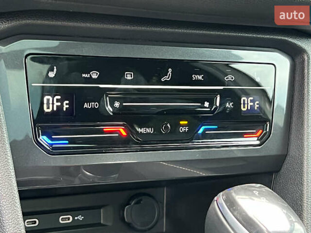 Білий Фольксваген Тігуан, об'ємом двигуна 2 л та пробігом 30 тис. км за 31500 $, фото 16 на Automoto.ua