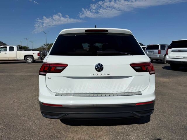 Белый Фольксваген Тигуан, объемом двигателя 2 л и пробегом 12 тыс. км за 15000 $, фото 4 на Automoto.ua