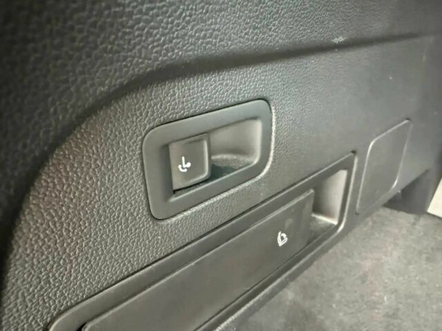 Белый Фольксваген Тигуан, объемом двигателя 2 л и пробегом 27 тыс. км за 17000 $, фото 9 на Automoto.ua