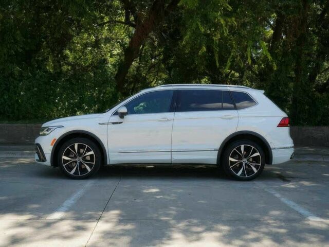 Белый Фольксваген Тигуан, объемом двигателя 2 л и пробегом 21 тыс. км за 21200 $, фото 3 на Automoto.ua