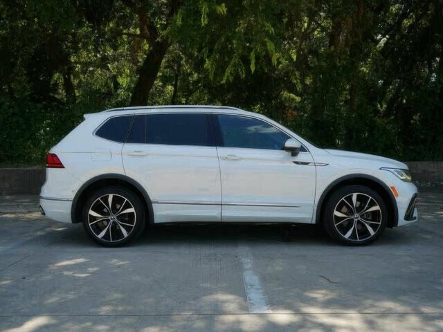 Белый Фольксваген Тигуан, объемом двигателя 2 л и пробегом 21 тыс. км за 21200 $, фото 7 на Automoto.ua