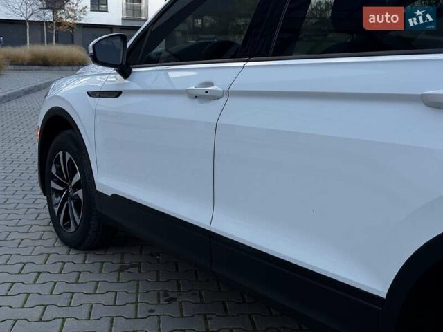 Белый Фольксваген Тигуан, объемом двигателя 1.98 л и пробегом 105 тыс. км за 21750 $, фото 20 на Automoto.ua