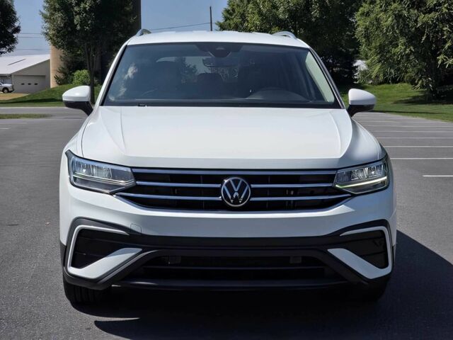 Белый Фольксваген Тигуан, объемом двигателя 2 л и пробегом 25 тыс. км за 17300 $, фото 1 на Automoto.ua