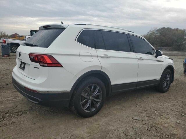 Белый Фольксваген Тигуан, объемом двигателя 2 л и пробегом 123 тыс. км за 4100 $, фото 2 на Automoto.ua