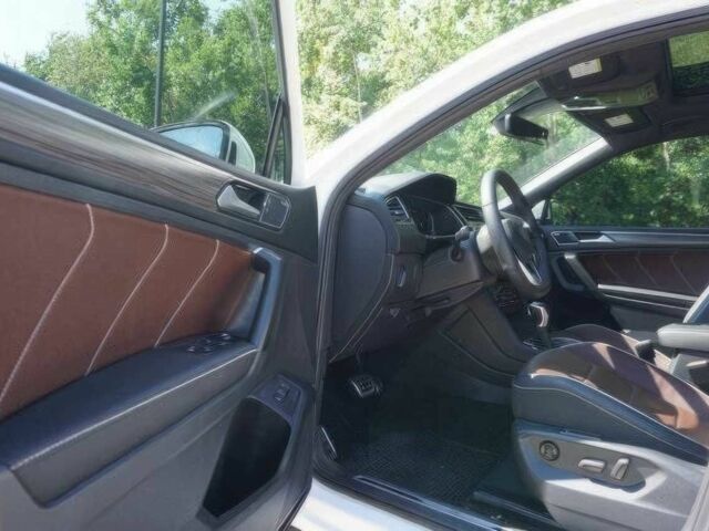 Белый Фольксваген Тигуан, объемом двигателя 2 л и пробегом 25 тыс. км за 20300 $, фото 8 на Automoto.ua