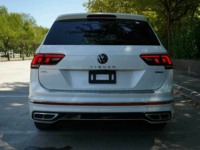 Белый Фольксваген Тигуан, объемом двигателя 2 л и пробегом 21 тыс. км за 21200 $, фото 5 на Automoto.ua