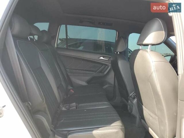 Білий Фольксваген Тігуан, об'ємом двигуна 2 л та пробігом 85 тис. км за 7800 $, фото 9 на Automoto.ua