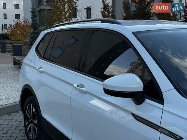 Белый Фольксваген Тигуан, объемом двигателя 1.98 л и пробегом 105 тыс. км за 21750 $, фото 18 на Automoto.ua