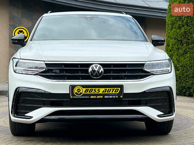 Білий Фольксваген Тігуан, об'ємом двигуна 2 л та пробігом 30 тис. км за 31500 $, фото 1 на Automoto.ua