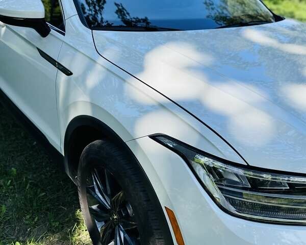 Белый Фольксваген Тигуан, объемом двигателя 2 л и пробегом 50 тыс. км за 29000 $, фото 3 на Automoto.ua