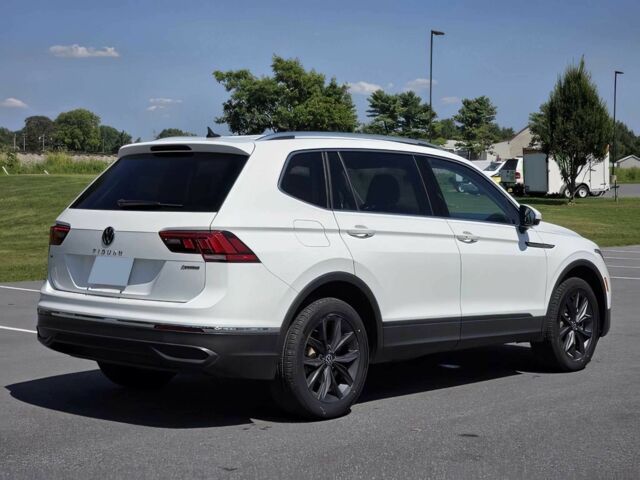 Белый Фольксваген Тигуан, объемом двигателя 2 л и пробегом 25 тыс. км за 17300 $, фото 3 на Automoto.ua