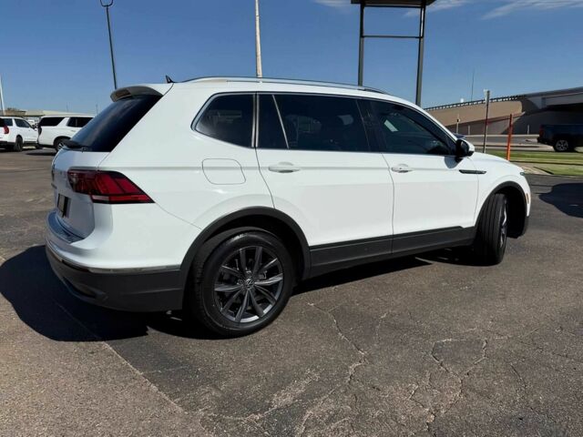 Белый Фольксваген Тигуан, объемом двигателя 2 л и пробегом 12 тыс. км за 15000 $, фото 3 на Automoto.ua