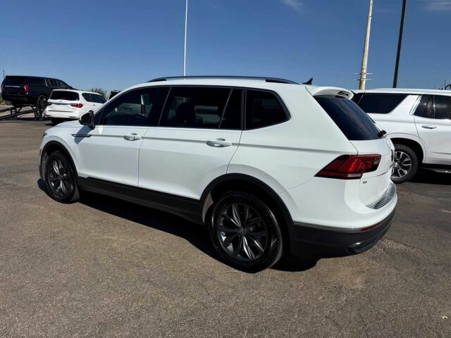 Белый Фольксваген Тигуан, объемом двигателя 2 л и пробегом 12 тыс. км за 15000 $, фото 5 на Automoto.ua