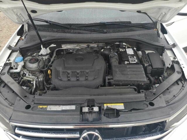 Белый Фольксваген Тигуан, объемом двигателя 2 л и пробегом 123 тыс. км за 4100 $, фото 11 на Automoto.ua