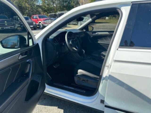 Белый Фольксваген Тигуан, объемом двигателя 2 л и пробегом 22 тыс. км за 15000 $, фото 8 на Automoto.ua