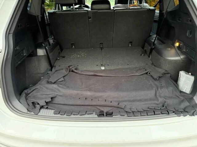 Белый Фольксваген Тигуан, объемом двигателя 2 л и пробегом 27 тыс. км за 17000 $, фото 8 на Automoto.ua