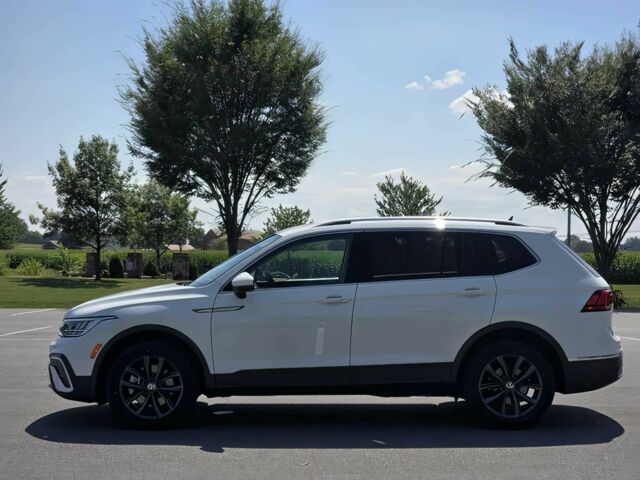 Белый Фольксваген Тигуан, объемом двигателя 2 л и пробегом 25 тыс. км за 17300 $, фото 2 на Automoto.ua