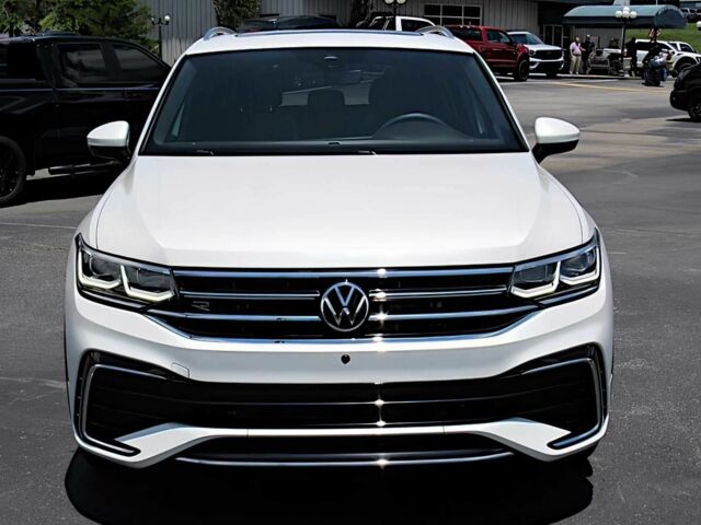 Белый Фольксваген Тигуан, объемом двигателя 2 л и пробегом 14 тыс. км за 17900 $, фото 1 на Automoto.ua