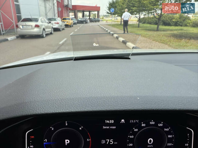 Білий Фольксваген Тігуан, об'ємом двигуна 2 л та пробігом 32 тис. км за 35500 $, фото 35 на Automoto.ua