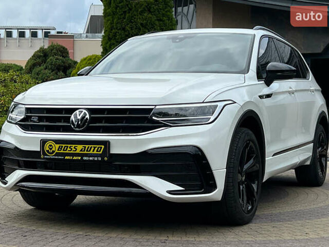Білий Фольксваген Тігуан, об'ємом двигуна 2 л та пробігом 30 тис. км за 31500 $, фото 2 на Automoto.ua