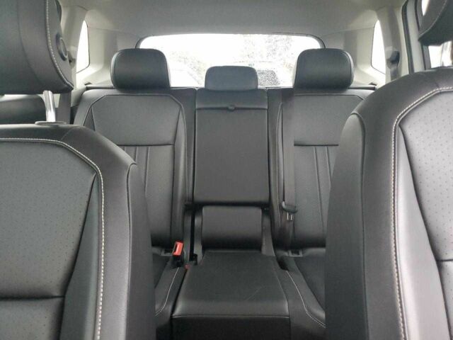 Белый Фольксваген Тигуан, объемом двигателя 2 л и пробегом 123 тыс. км за 4100 $, фото 9 на Automoto.ua