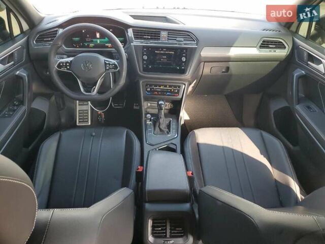 Білий Фольксваген Тігуан, об'ємом двигуна 2 л та пробігом 85 тис. км за 7800 $, фото 6 на Automoto.ua