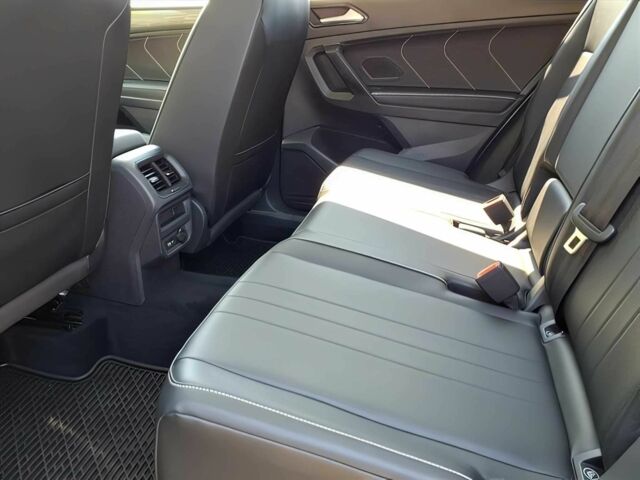 Білий Фольксваген Тігуан, об'ємом двигуна 2 л та пробігом 15 тис. км за 10700 $, фото 10 на Automoto.ua