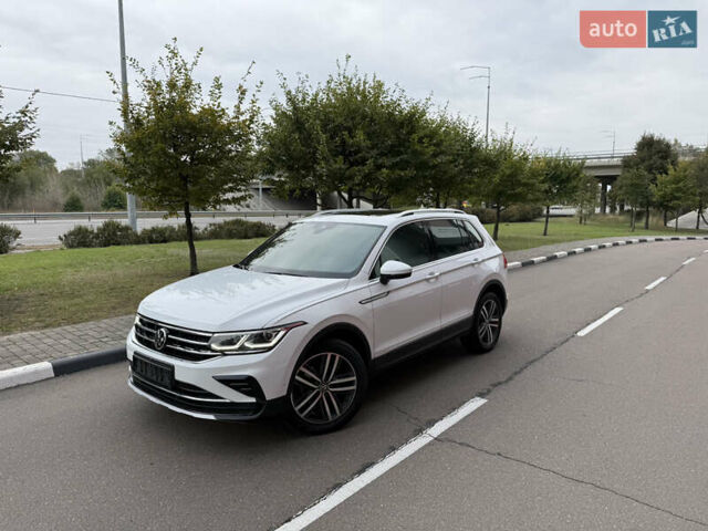 Фольксваген Тигуан 2022 в Киеве на Automoto.ua Белый Фольксваген Тигуан, объемом двигателя 2 л и пробегом 32 тыс. км за 35500 $, фото 15 на Automoto.ua