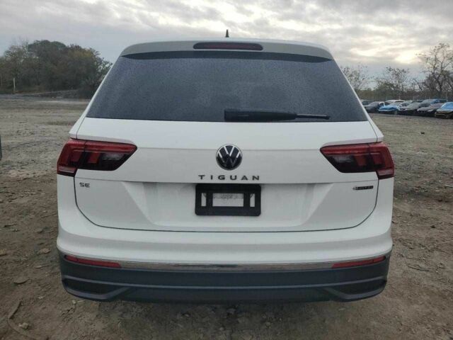 Белый Фольксваген Тигуан, объемом двигателя 2 л и пробегом 123 тыс. км за 4100 $, фото 5 на Automoto.ua